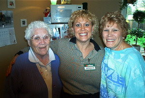 Gwen with mom and grandmother